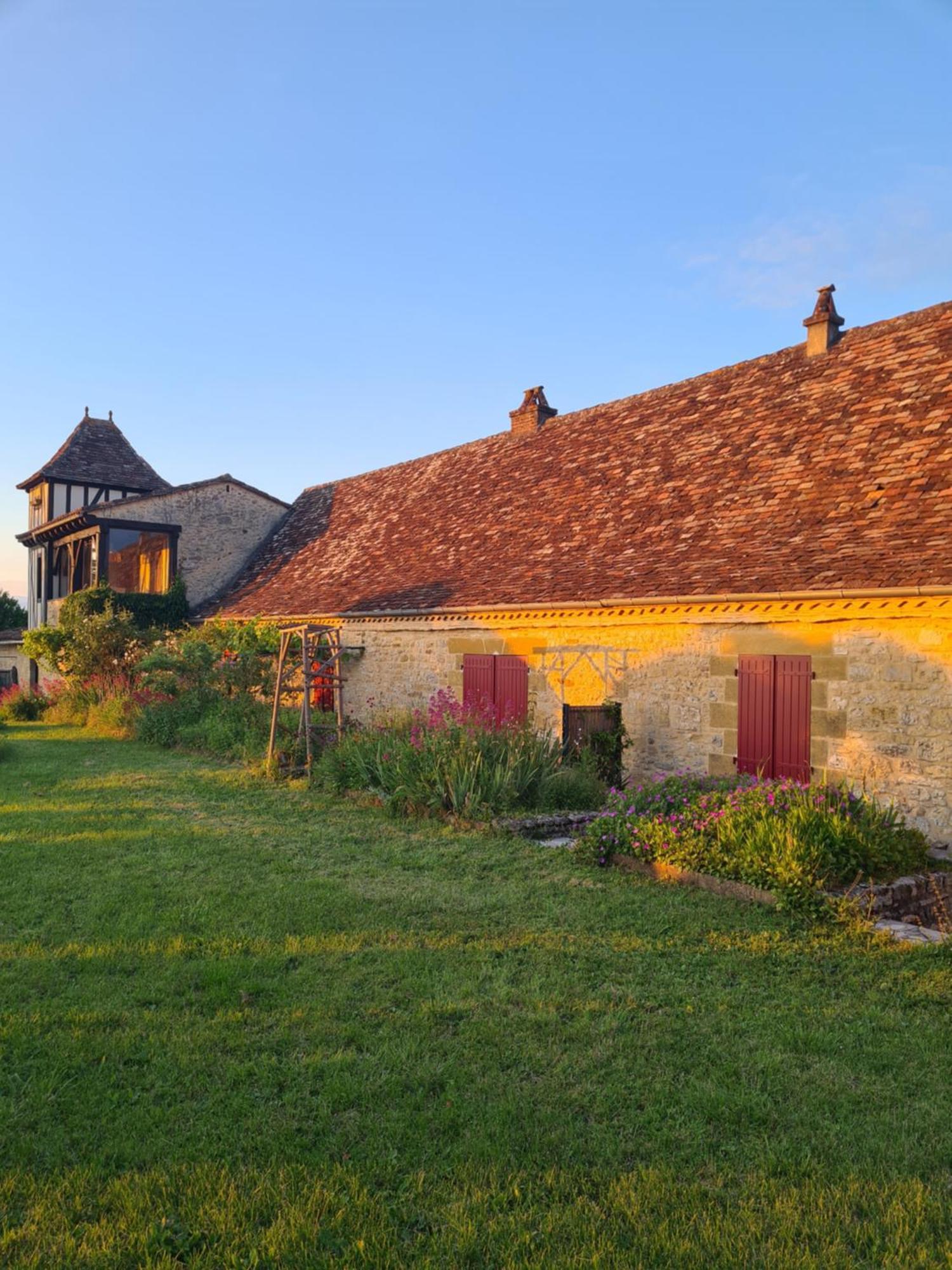 La Ferme De L'Embellie Gites Et Chambres D'Hotes Le Buisson-de-Cadouin Zewnętrze zdjęcie